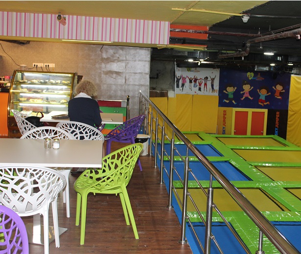 Cafeteria in SkyJumper