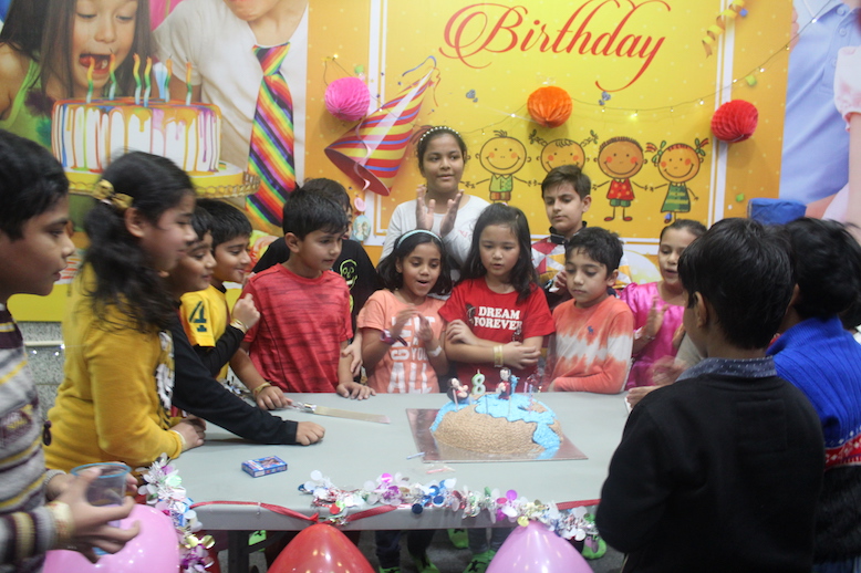 birthday party skyjumper