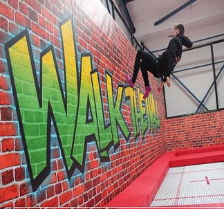 Wall walk at SkyJumper
